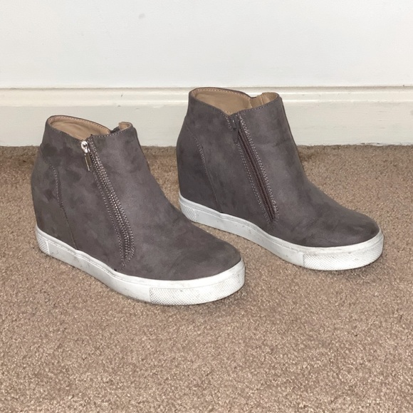 Brash Gray Suede Sneaker Wedge Size 7 - Picture 2 of 3